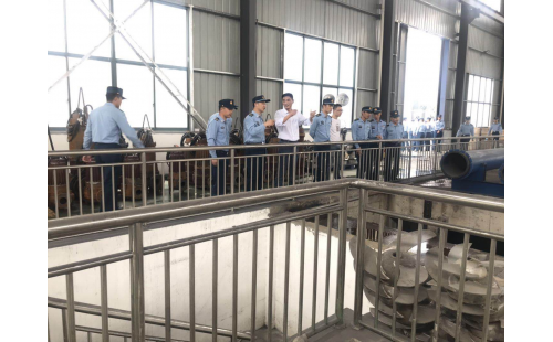 軍民共建，歡迎空軍航空兵師--空十師來廠參觀指導(dǎo)